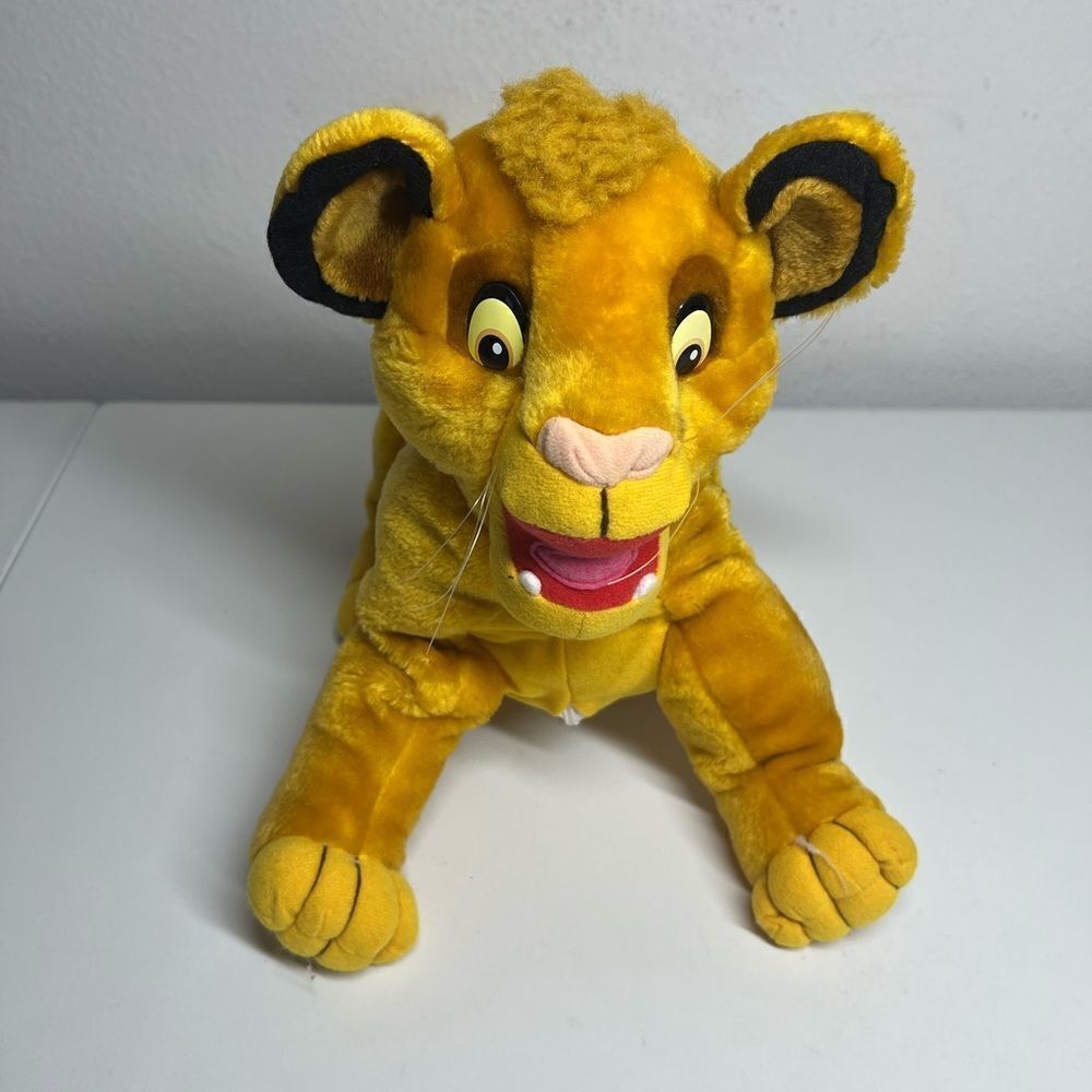 Disney Parks Lion King Plush Figure Young Simba 12” zipper packet on stomach